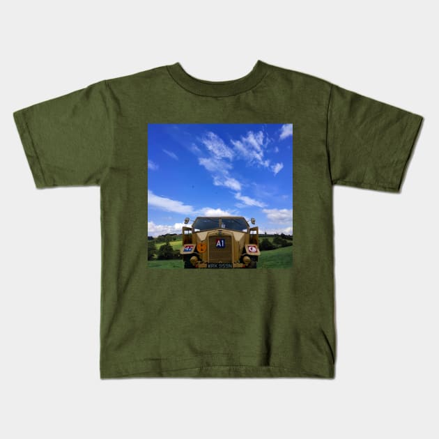 Morris, C8, wartime howitzer tow truck. Kids T-Shirt by JonDelorme